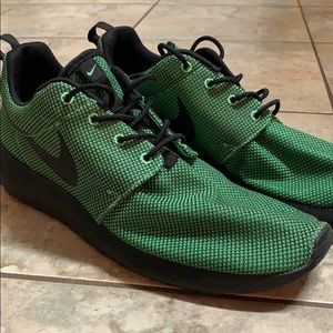 Men’s Nike sneakers